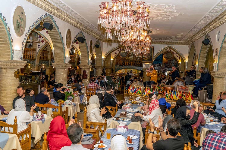 تبلیغات کافه سنتی