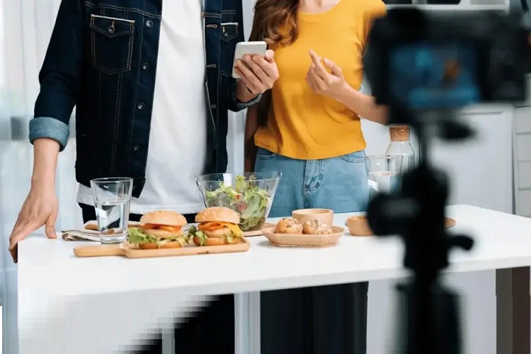 تبلیغات فست فود در اینستاگرام چگونه باید باشد؟